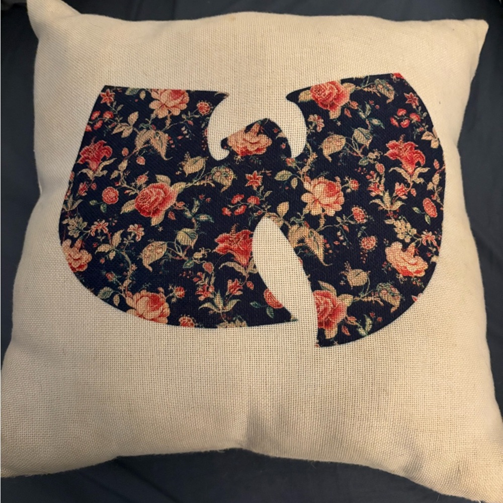 Floral pattern Wu Tang symbol decorative pillow